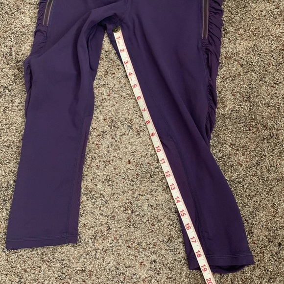 Lululemon 19” Run In The Sun crops, size 6 - Picture 10 of 10